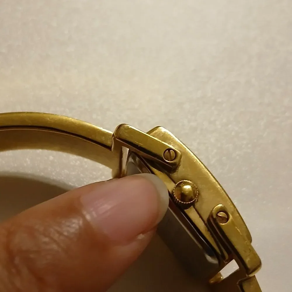 VTG 90s Joan Rivers Classics Gold Tone MOP Dial Quartz Bangle Women's Watch 19mm